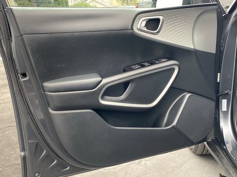 Used 2023 Kia Soul LX w/ Option Group 015 image 20