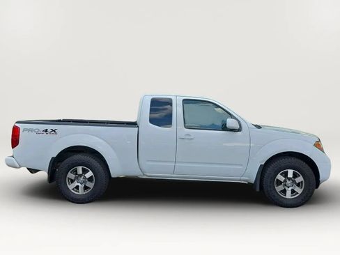Used 2012 Nissan Frontier PRO-4X AWD/4WD image 9