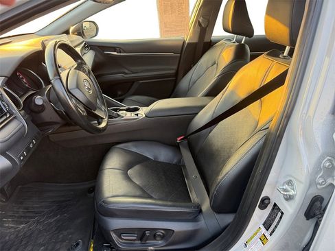 Used 2023 Toyota Camry XSE image 10