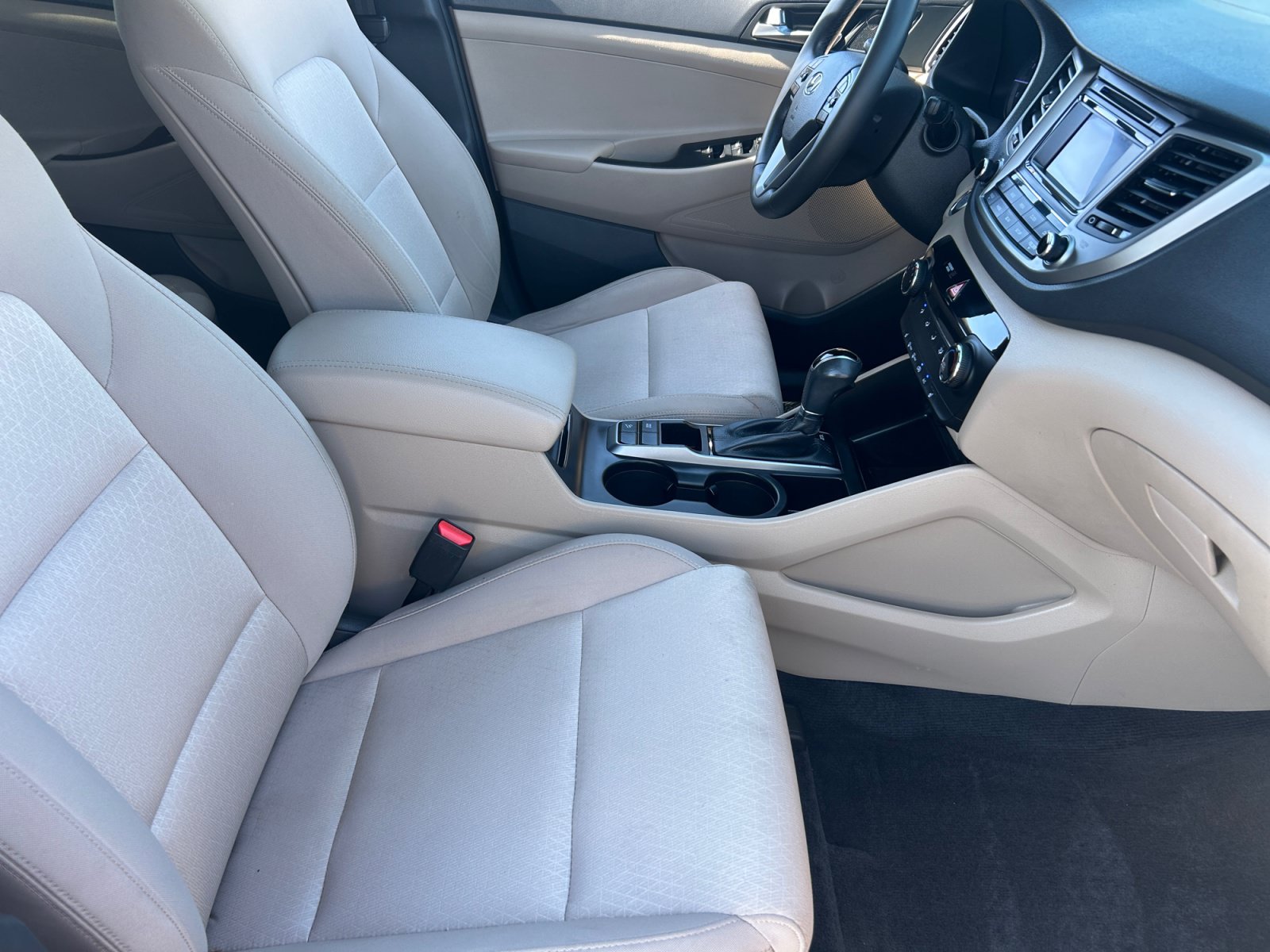 Used 2017 Hyundai Tucson Sport FWD image 18
