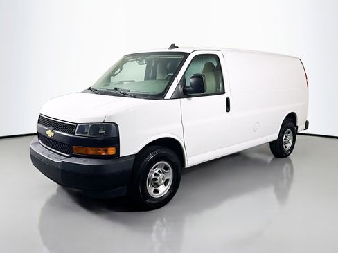 Used 2021 Chevrolet Express 2500 RWD image 4