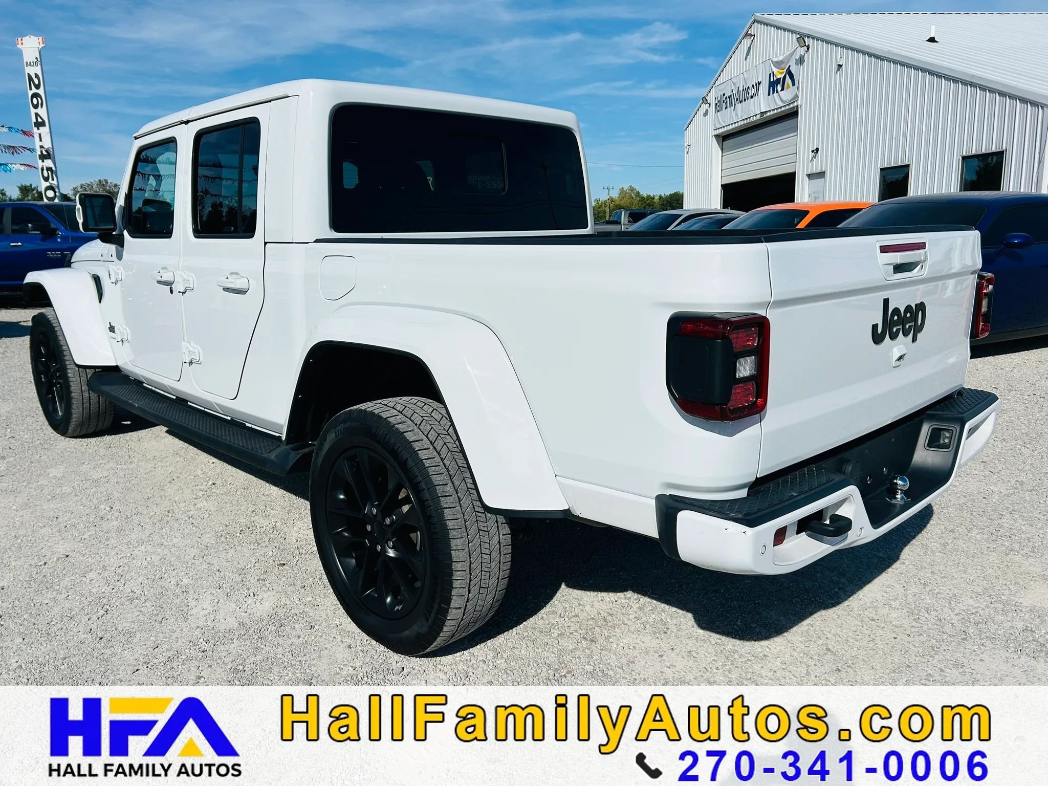 Used 2023 Jeep Gladiator Overland AWD/4WD image 3