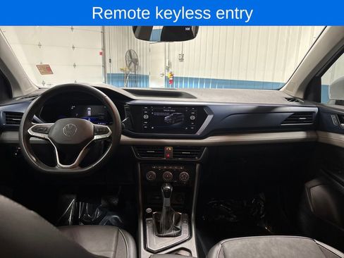 Used 2023 Volkswagen Taos SE image 5