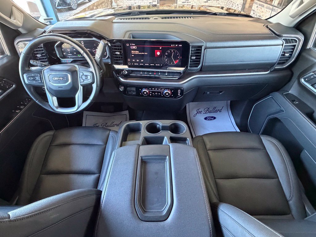 Used 2026 GMC Sierra 1500 SLT RWD image 2