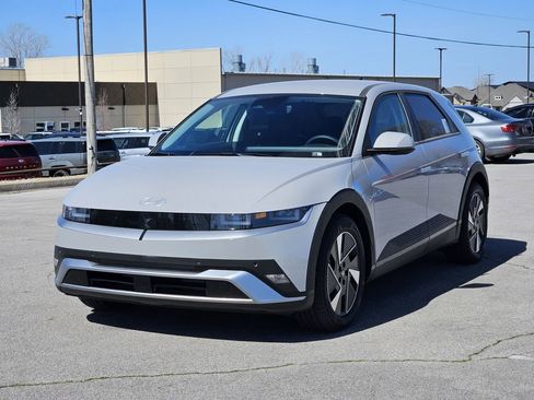 New 2026 Hyundai Ioniq 5 SEL RWD image 3