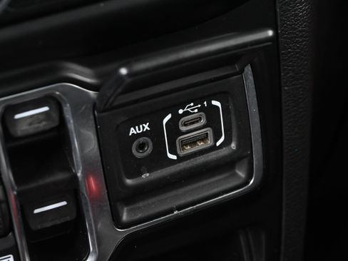 Used 2021 Jeep Gladiator Rubicon w/ LED Lighting Group AWD/4WD image 23