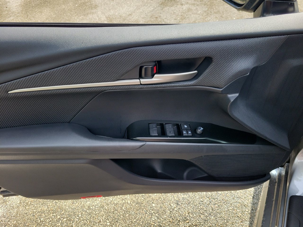 Used 2026 Toyota Camry SE FWD image 14