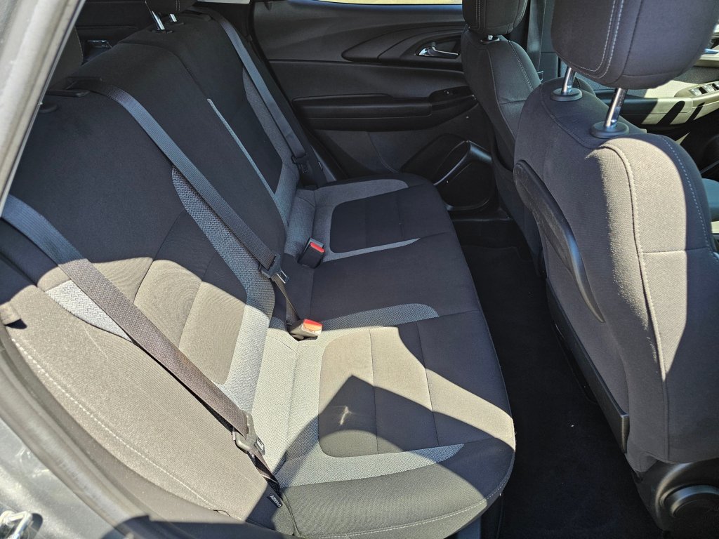 Used 2023 Chevrolet TrailBlazer LT FWD image 24