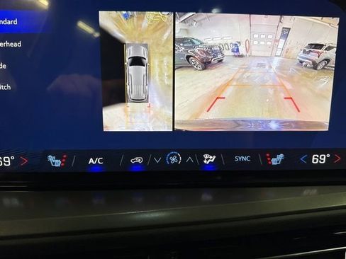 New 2026 Chevrolet Traverse LT AWD/4WD image 16