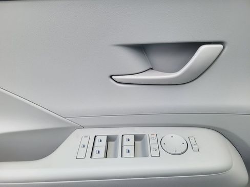 New 2026 Hyundai Kona SE image 15