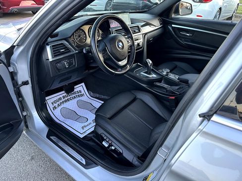 Used 2017 BMW 330i xDrive 330i xDrive SULEV Sedan image 7