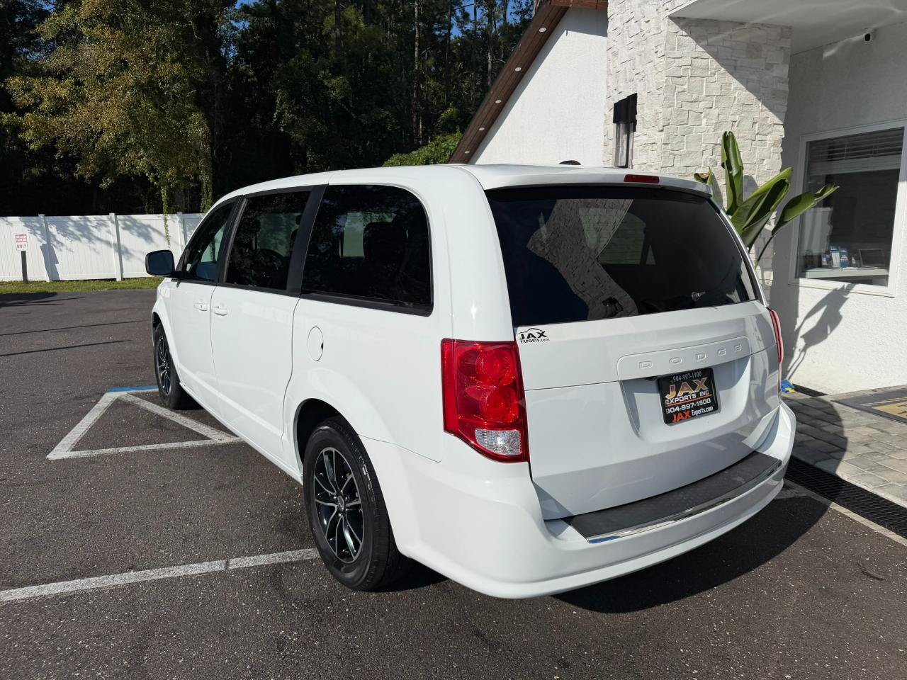 Used 2019 Dodge Grand Caravan GT FWD image 11