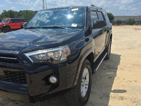 Used 2020 Toyota 4Runner SR5 RWD image 2