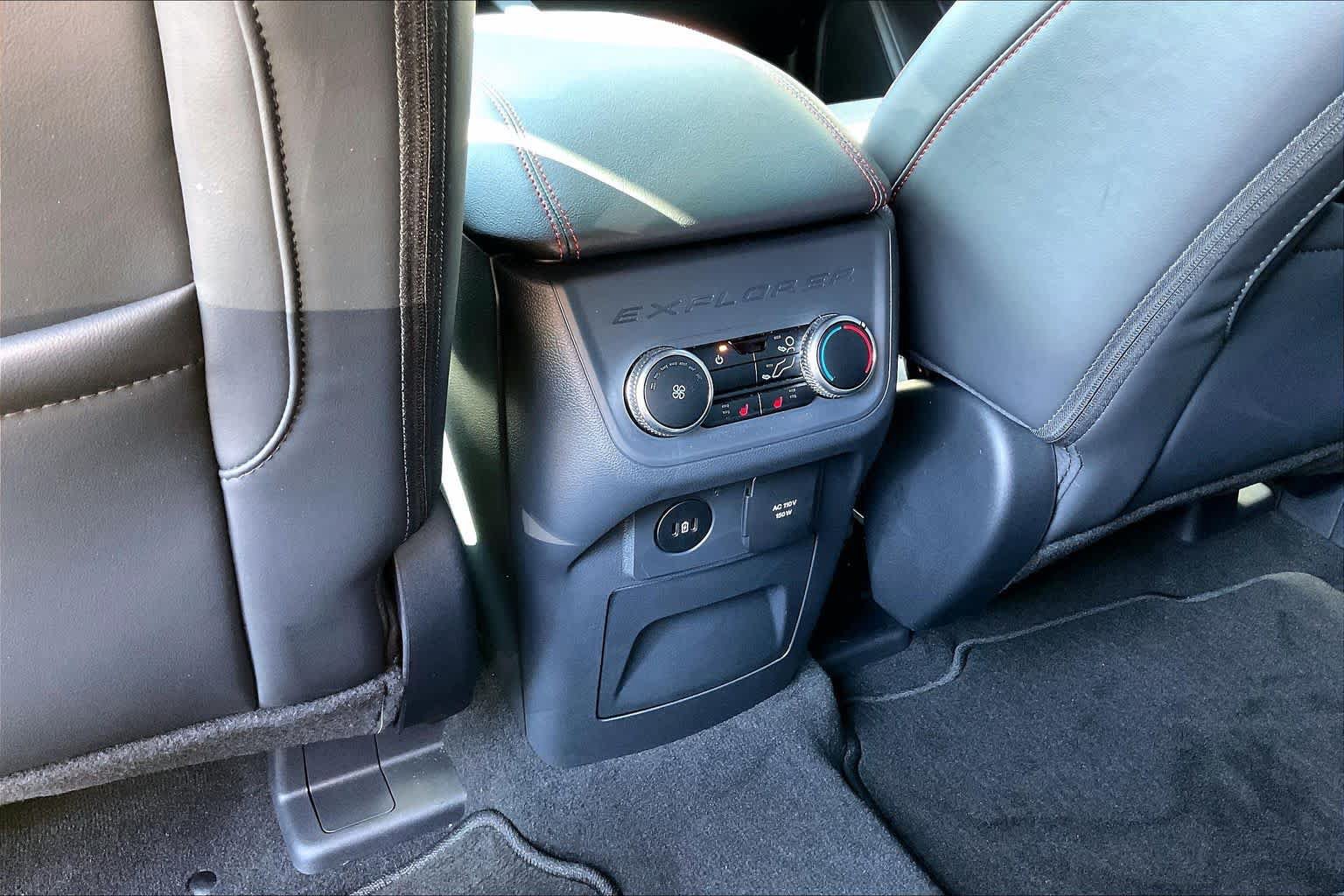 Used 2026 Ford Explorer ST-Line w/ ST-Line Street Pack RWD image 33