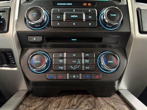 Used 2018 Ford F250 Lariat w/ Chrome Package AWD/4WD image 25