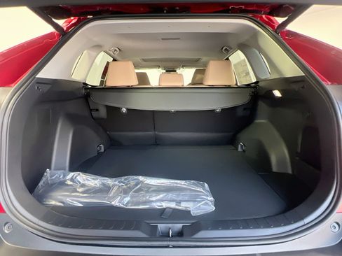 Used 2025 Toyota RAV4 XLE w/ Convenience Package FWD image 33
