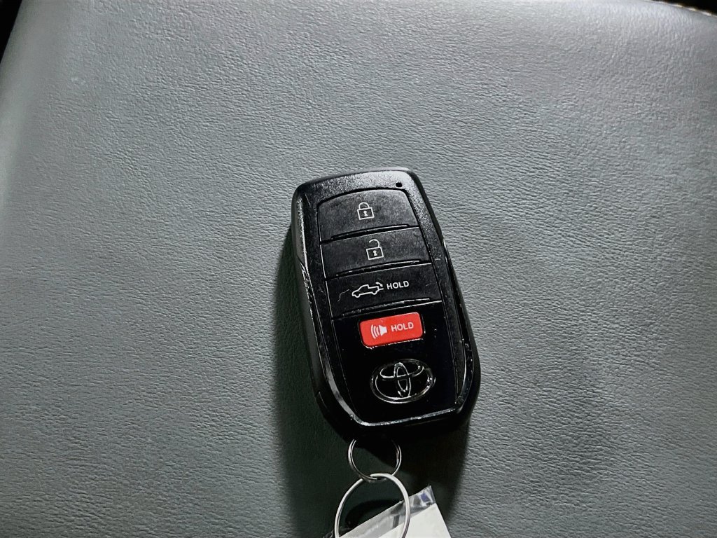 Used 2025 Toyota Tacoma 4x4 Double Cab Hybrid image 31