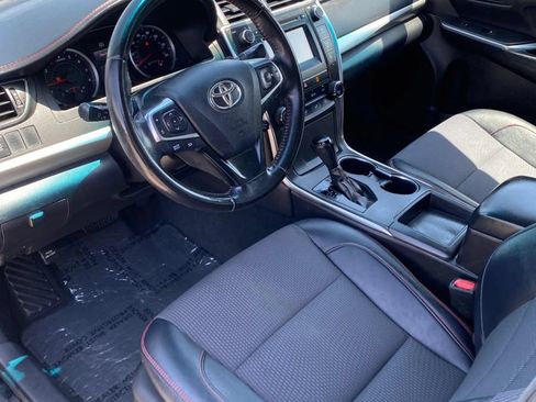 Used 2016 Toyota Camry SE FWD image 14