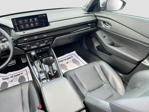 Used 2025 Honda Accord Sport image 23