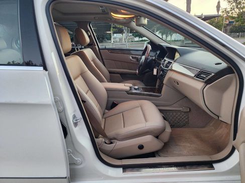 Used 2010 Mercedes-Benz E 350 Sedan image 24