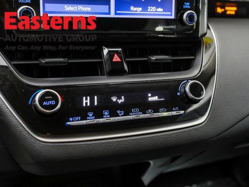Used 2022 Toyota Corolla LE image 13