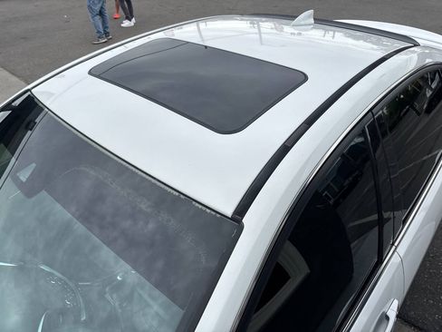 Used 2017 Chevrolet SS RWD image 22