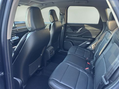 New 2026 Lincoln Corsair Reserve image 10