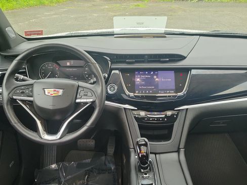 Certified 2024 Cadillac XT6 Premium Luxury AWD/4WD image 19