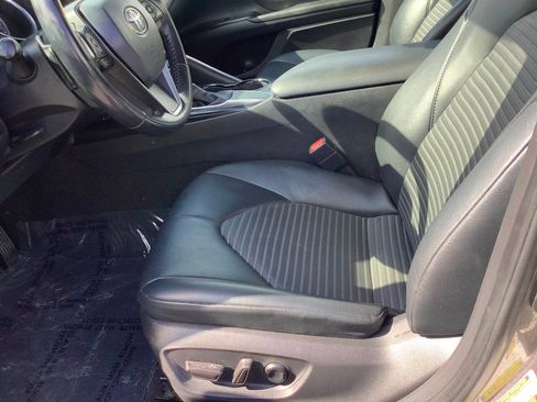Used 2020 Toyota Camry SE w/ Carpet Mat Package FWD image 36