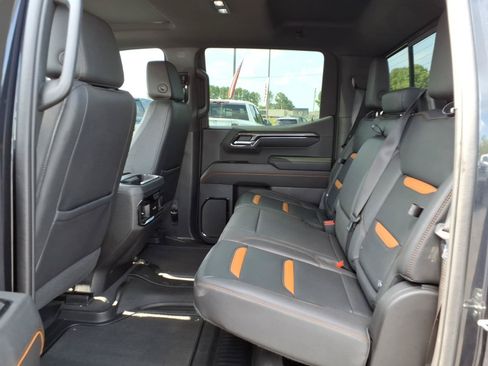 Used 2023 GMC Sierra 1500 AT4 w/ AT4 Premium Package AWD/4WD image 22