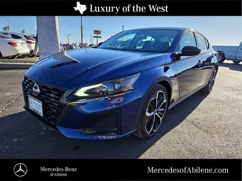 Used 2024 Nissan Altima 2.5 SR image 1