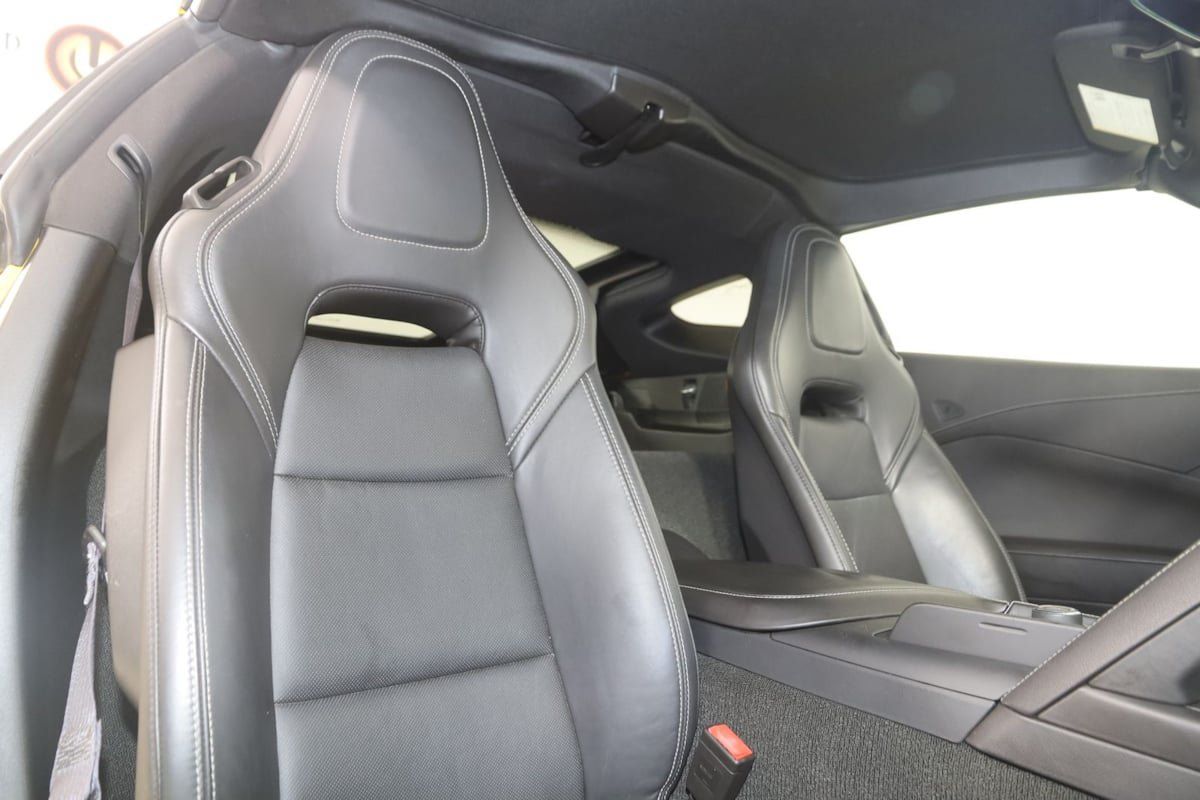 Used 2015 Chevrolet Corvette Stingray Coupe w/ ZF1 Appearance Package RWD image 13