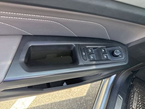 Used 2023 Volkswagen Atlas SE image 18