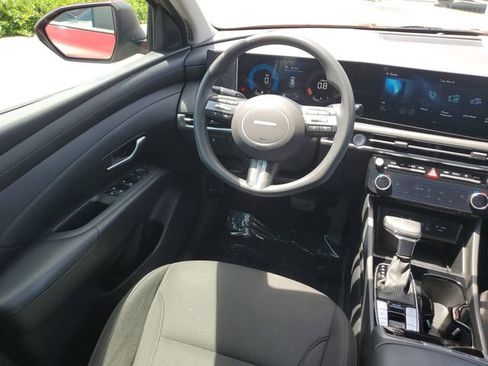 Used 2025 Hyundai Tucson SEL FWD image 26