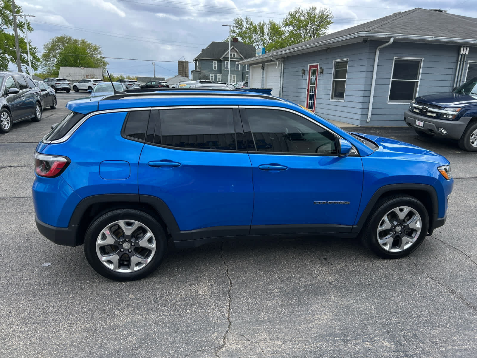 Used 2021 Jeep Compass Limited FWD image 2