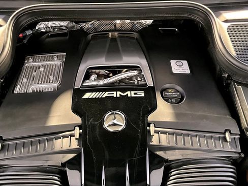 Certified 2025 Mercedes-Benz GLS 63 AMG 4MATIC image 31