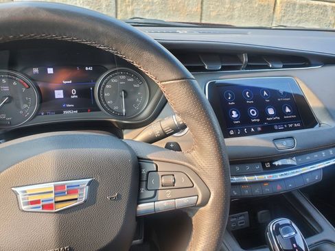 Used 2023 Cadillac XT4 Sport AWD/4WD image 23