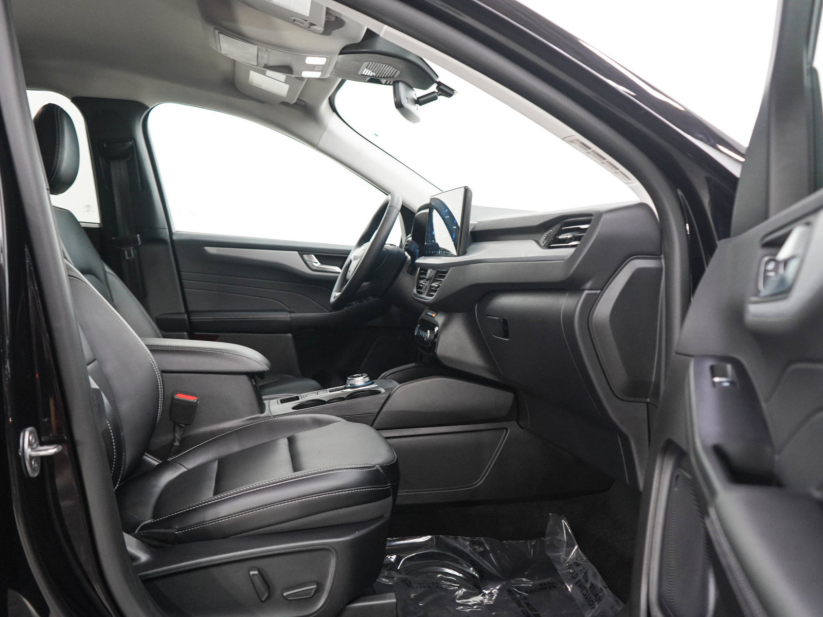 Used 2024 Ford Escape Platinum AWD/4WD image 11