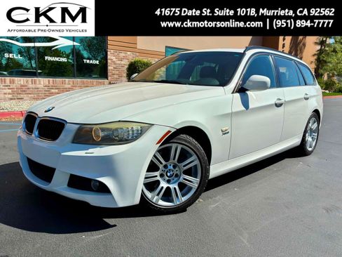 Used 2011 BMW 328i xDrive Wagon AWD/4WD image 1