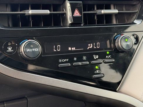 Used 2022 Toyota Camry LE FWD image 20