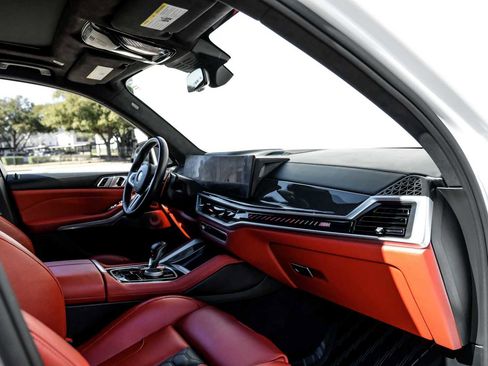 Used 2025 BMW X5 M Competition w/ Executive Package image 16