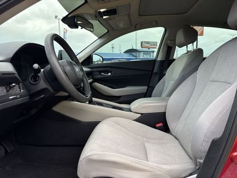 Used 2025 Honda Accord SE image 13