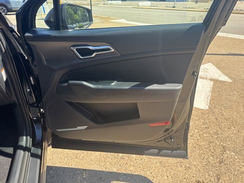 New 2026 Kia Sportage S image 17