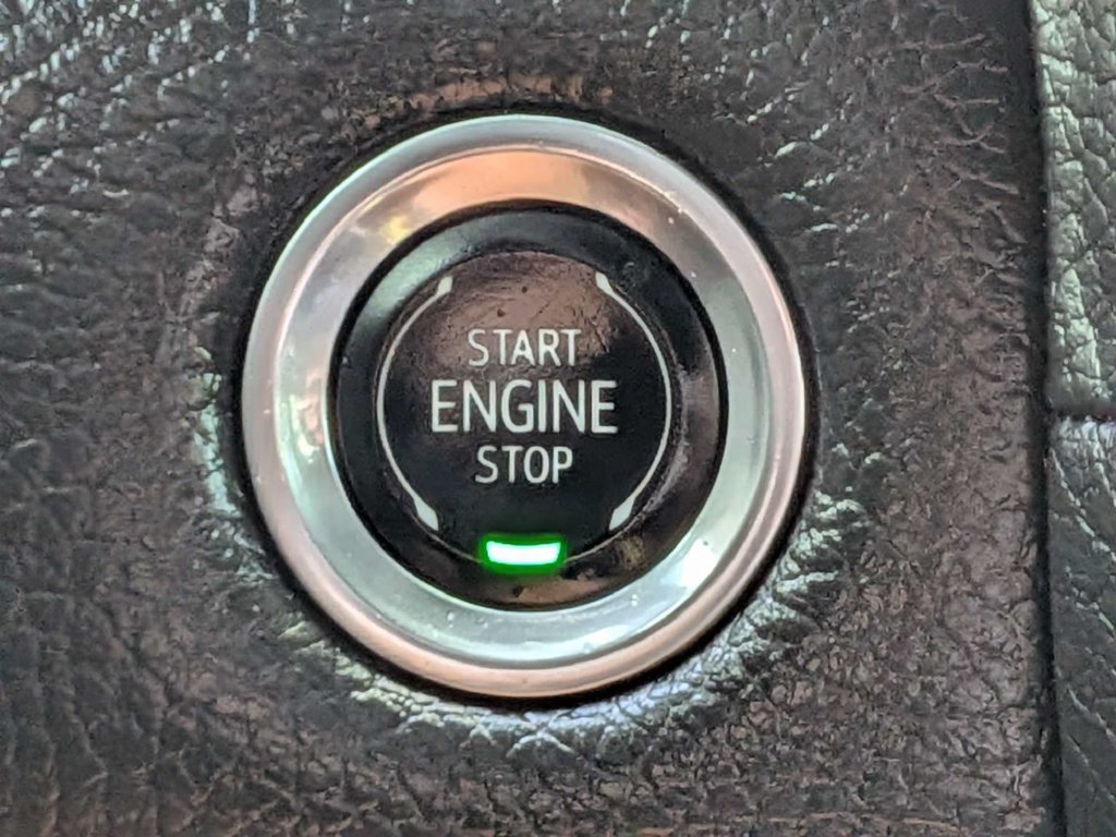 Used 2024 GMC Yukon Denali AWD/4WD image 36