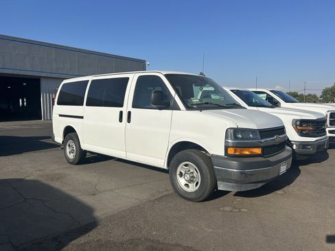 Used 2019 Chevrolet Express 3500 LT w/ LT Preferred Equipment Group image 1
