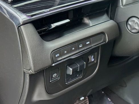 Used 2023 Cadillac Escalade ESV Sport AWD/4WD image 12