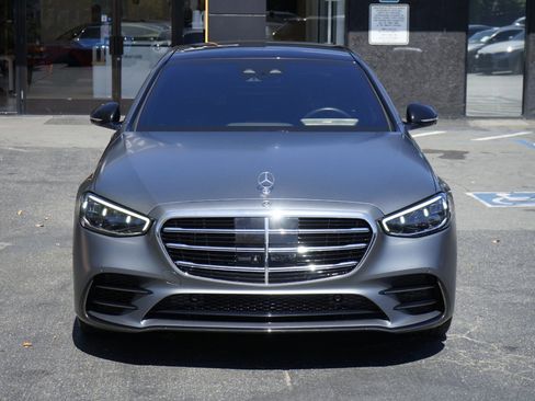 Used 2023 Mercedes-Benz S 580 4MATIC Sedan image 4