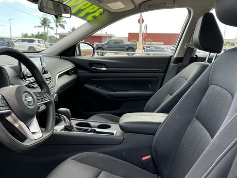 Used 2022 Nissan Altima 2.5 S FWD image 14