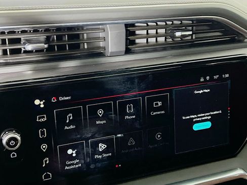 Used 2025 GMC Sierra 2500 Denali Ultimate image 14