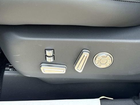 New 2026 Lincoln Nautilus Reserve AWD/4WD image 24